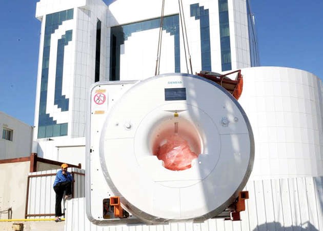 جهاز التصوير بالرنين المغناطيسي 3T