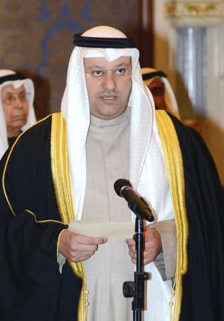 علي العبيدي يؤدي القسم