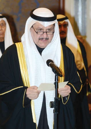 عيسى الكندري خلال اداء القسم