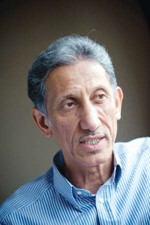 الكاتب والروائي طالب الرفاعي