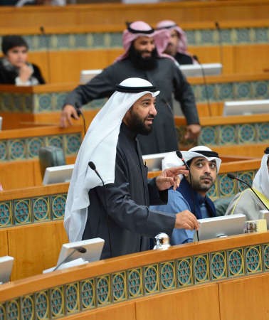 دعلي العمير يؤدي القسم