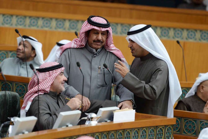 سيف العازمي وحمد سيف وصالح عاشور