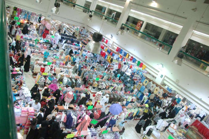 المستهلكون يعانون ارتفاع الاسعار ﻿