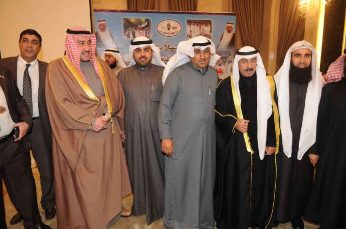 ناصر المنيع والزميل محمد الدشيش مع الشيخ سلطان بن حثلين والشيخ فيصل الحمود﻿