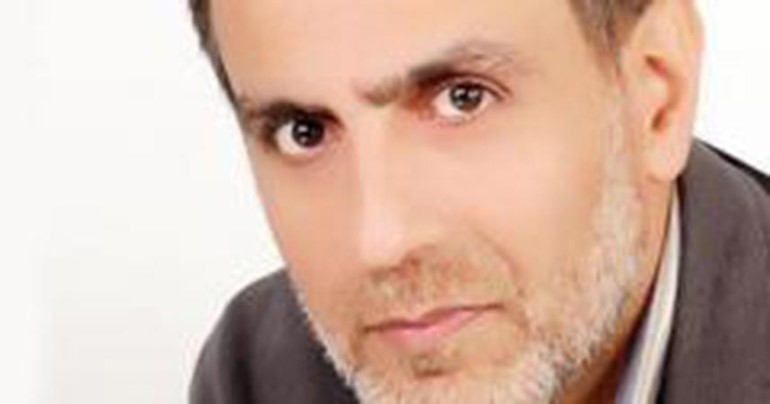 مخرج سوري يهاجم علي الديك: حالة مشوهة للتاريخ السوري وأستغرب استمرارها 