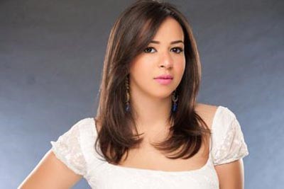 صورة: إيمي سمير غانم تقابل باسم يوسف وهكذا قلدته