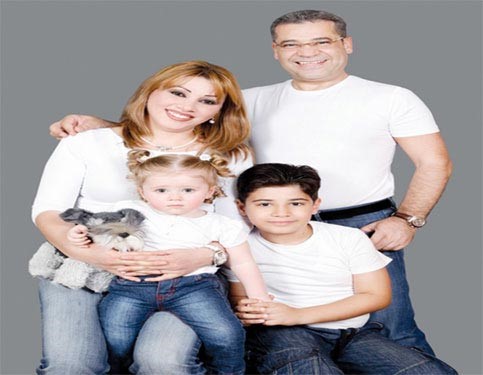 مصطفى الأغا  يدعو زملاءه الخائفين من زوجاتهم مشاركته استخدام هاشتاق  #متخرفن_لا_تكلمني