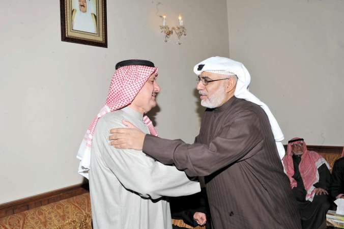 احد المواطنين مهنئا الوزير بثقة القيادة السياسية
