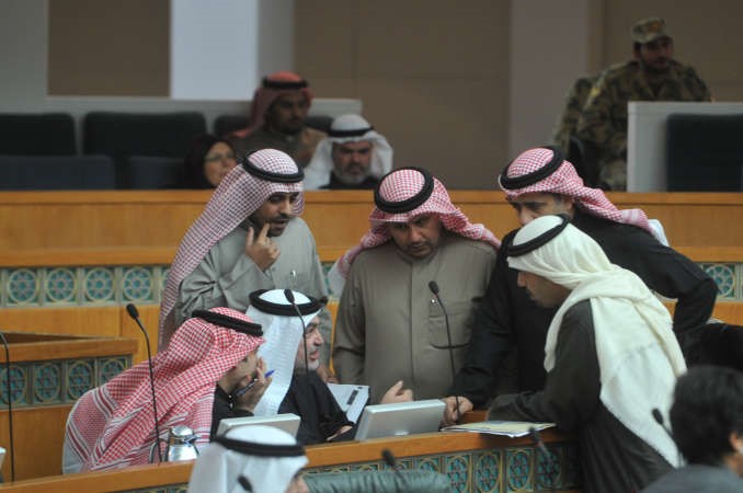 انس الصالح ودعودة الرويعي وطلال الجلال ومحمد الجبري وخليل الصالح
﻿