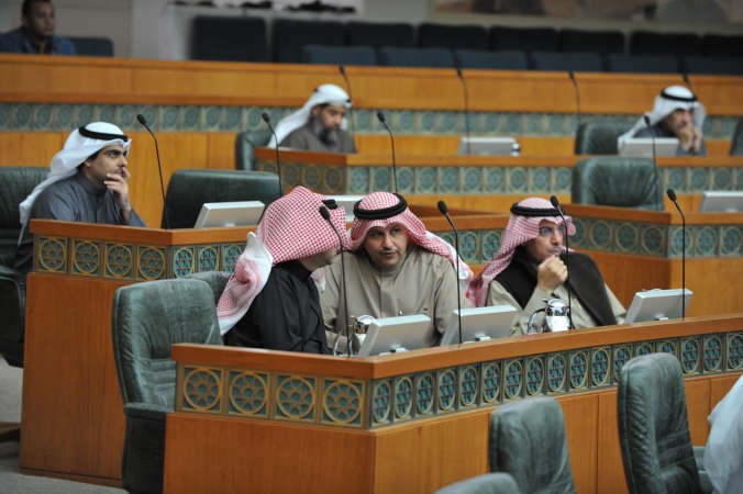 ماضي الهاجري وطلال الجلال خلال الجلسة
﻿