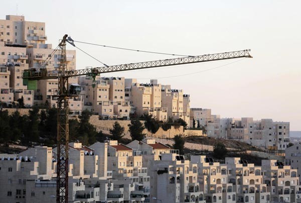 معدات بناء في مستوطنة حار حوما بالقرب منالقدس تزامنا مع الاعلان عن خطط الاستيطان الجديدة امسرويترز 