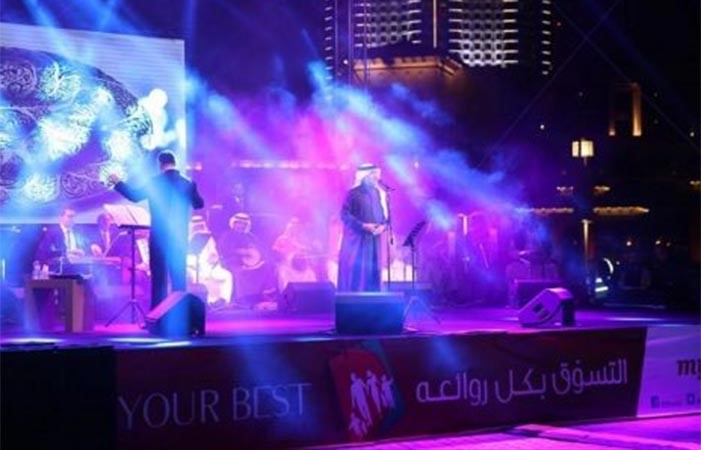 عبده على المسرح