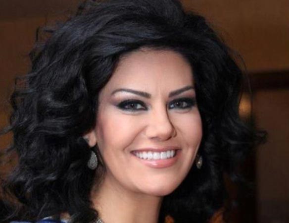 فنانة سورية تنجو من الموت بأعجوبة بعد تحطّم سيارتها