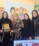 ادارة روضة المنقف تكرم نادية المسلم