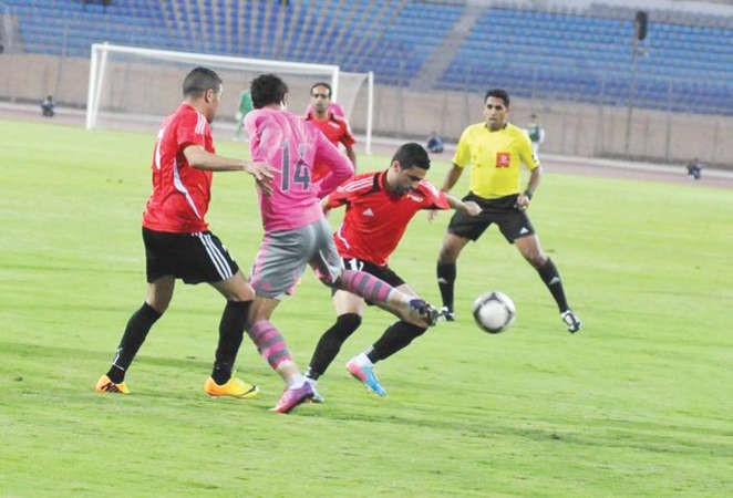 مباريات الدوري المصري تواجه خطر التاجيل