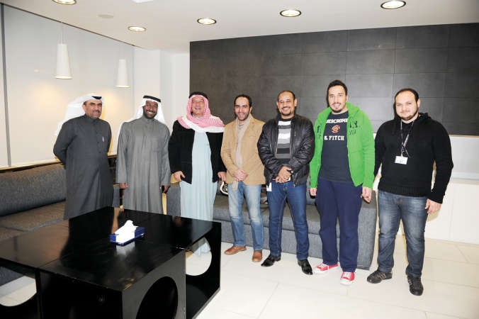 السلمان والعميري والعبيد مع الزملاء مفرح الشمري وعبدالحميد الخطيب وعلي صالح واحمد يوسف عبدالرحمن