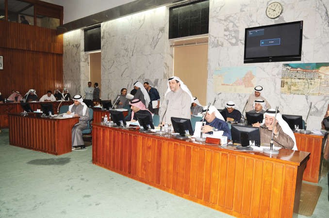 الاعضاء خلال الجلسة﻿