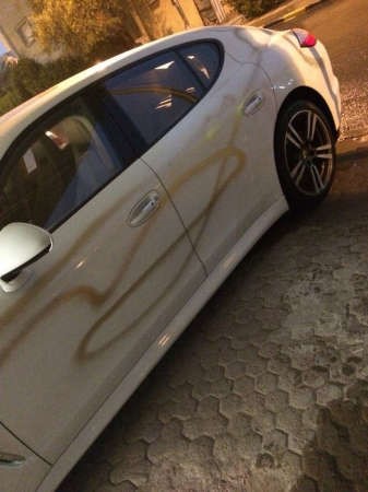 التلفيات بدت واضحة على المركبة ﻿