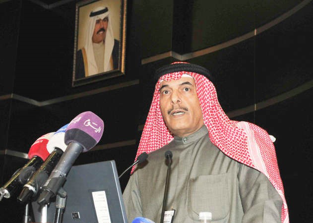 اسماعيل الغانم متحدثا خلال اللقاء﻿