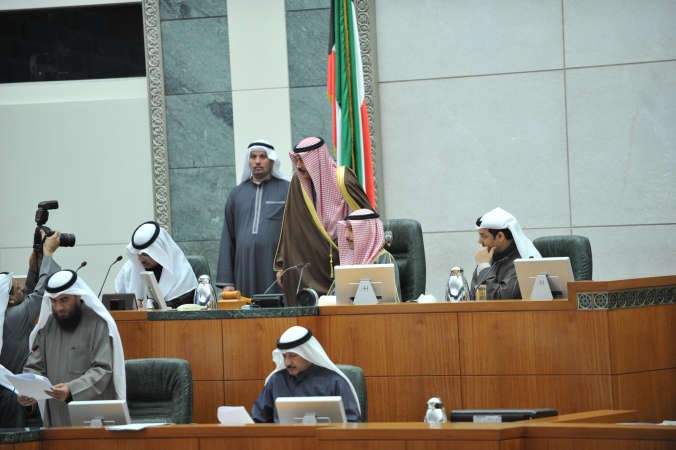 رئيس مجلس الامة مرزوق الغانم ونائبه مبارك الخرينج وامين السر يعقوب الصانع والنائب الاول لرئيس الوزراء ووزير الخارجية الشيخ صباح الخالد على المنصةمتين غوزال