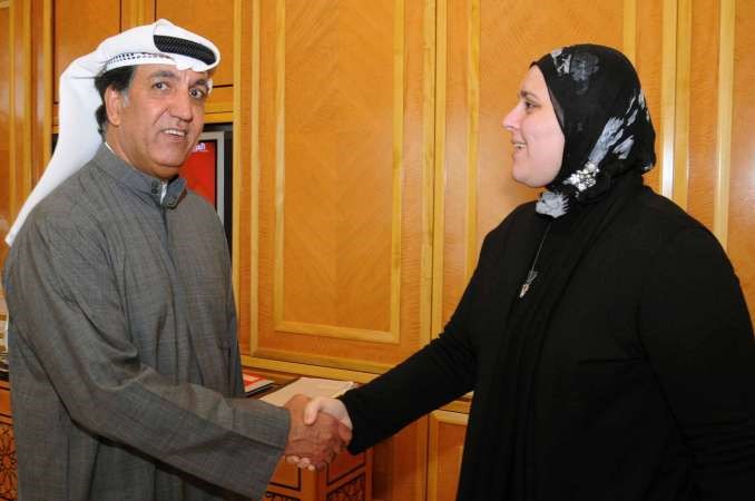 الزميلة رندى مرعي تقدم التهاني للحميضي
