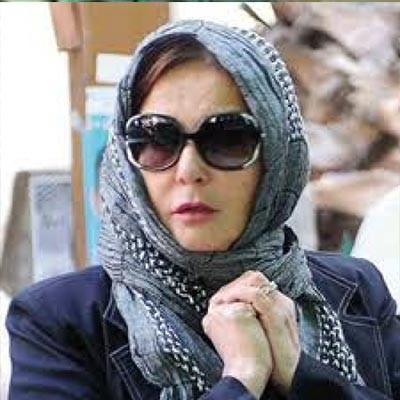 بالفيديو.. أثار الحكيم تقدم شكوى ضد قاض ذهب للصلاة وتقول: كفاية أخونة للدولة