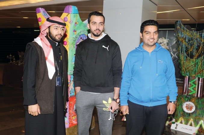 مجموعة من المشاركين