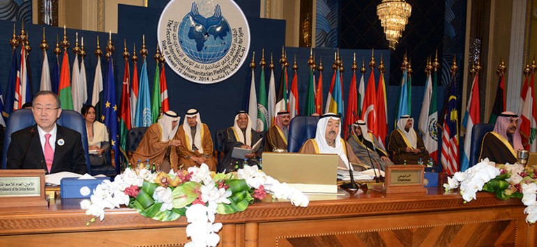 صاحب السمو الامير الشيخ صباح الاحمد خلال ترؤسه مؤتمر المانحين الثاني