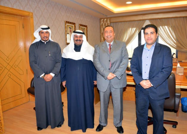 دخالد السهلاوي متوسطا مبارك العجمي ومرزوق الرشيدي وبندر العنزي﻿