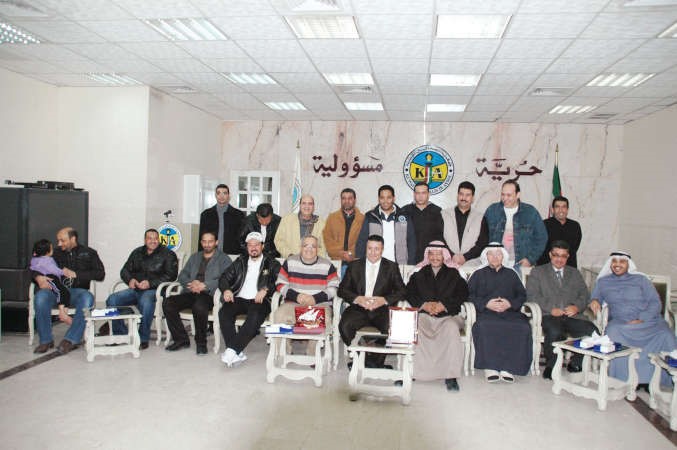 تكريم الزميل احمد حسين في جمعية الصحافيين بحضور الزملاء في الاقسام الرياضية 	انور الكندري﻿
