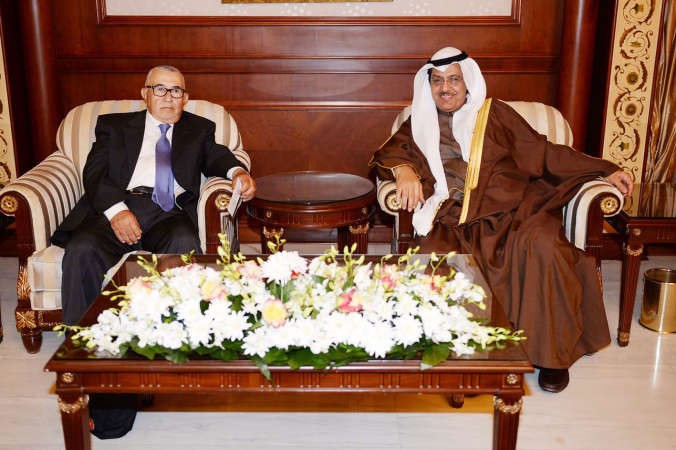 الخرينج خلال توديعه عبدالواحد الراضي