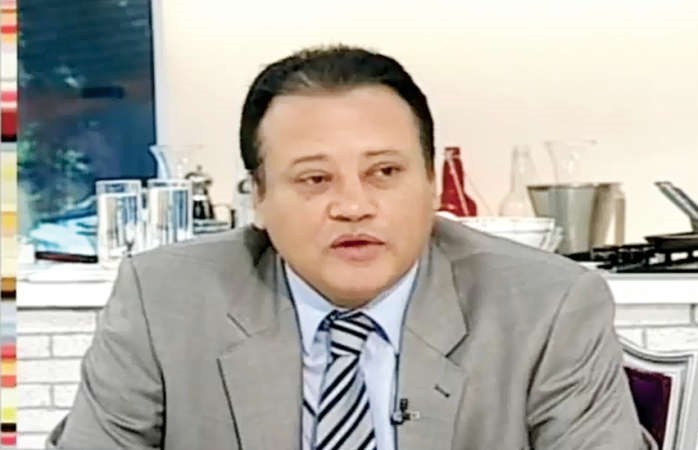 خلف المانع