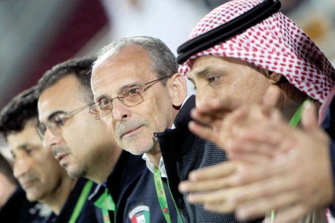 مدرب الازرق جورفان فييرا سيبرر لاتحاد الكرة اسباب الخروج من نهائيات كاس اسيا