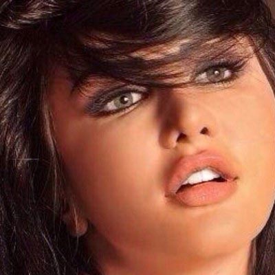 جيني أسبر أصبحت عجوز مخيفة .. صورة