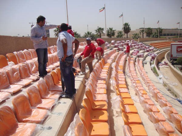 تركيب كراسي ستاد الجامعة