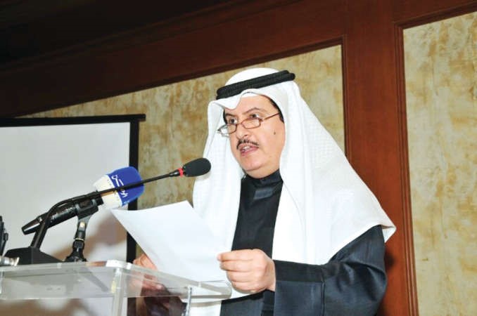 عبد المحسن المطيري متحدثا خلال ختام الحلقة النقاشية حول الرعاية الاجتماعية