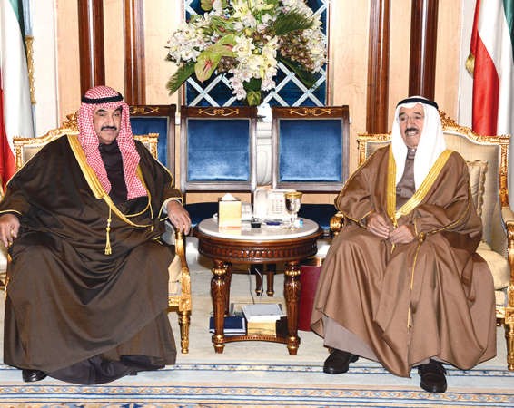 صاحب السمو الامير الشيخ صباح الاحمد اثناء استقباله سمو الشيخ ناصر المحمد 