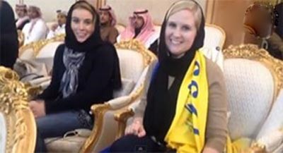 بالفيديو.. عضوات من الكونغرس يؤازرن النصر السعودي من المدرجات