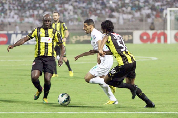 انطلاقات لاعب الاهلي تيسير الجاسم ستشكل خطورة على دفاع الاتحاد