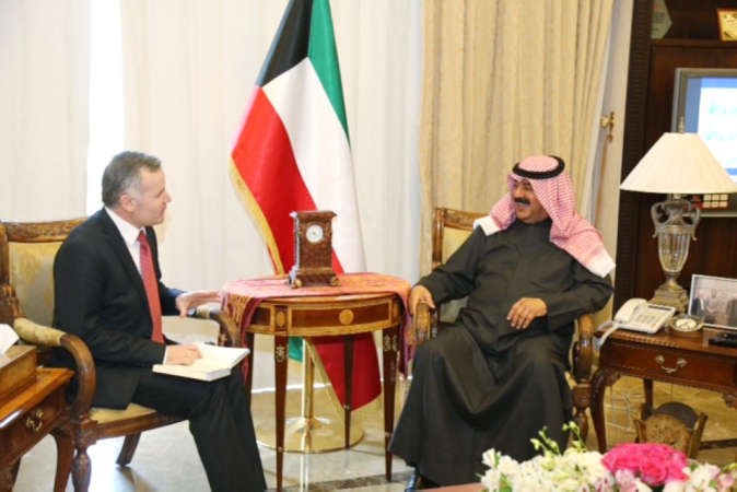 خالد الجارالله خلال لقائه مع السفير الالباني كوتيم مورينا ﻿
