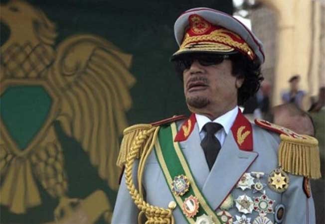 فضائح تكشف عن القذافي بعد وفاته