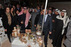 جولة بين اجنحة المعرض