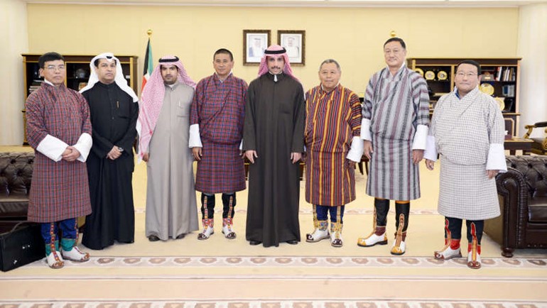 رئيس مجلس الامة مرزوق الغانم خلال استقباله رئيس المحكمة العليا لدى مملكة بوتان لينبو سونام توبجي