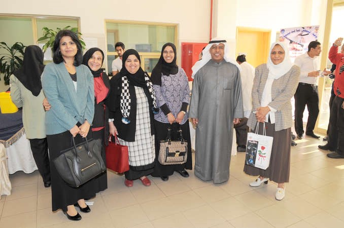 دطارق الجسار ودفاطمة العسومي ودمنال المطر خلال الاحتفال اسامة ابوعطية