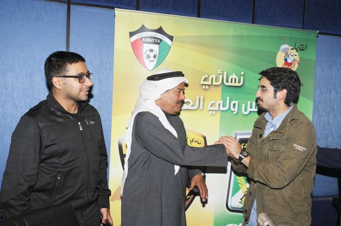 الاعلامي عبدالله بوفتين مرحبا بالفنان عبدالرحمن العقل بوجود المذيع مايك مبلتع﻿