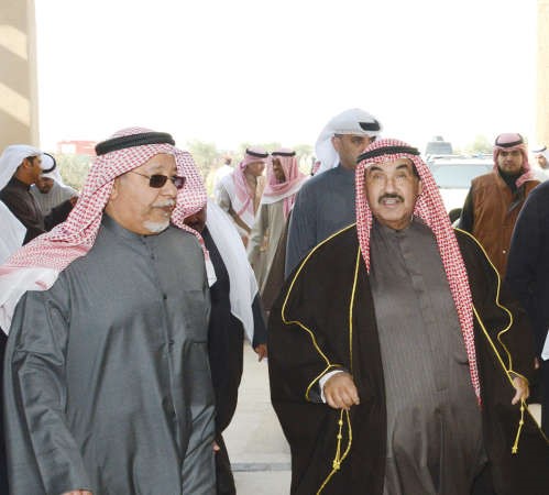 الشيخ علي الجراح مرحبا بسمو الشيخ ناصر المحمد لدى وصوله