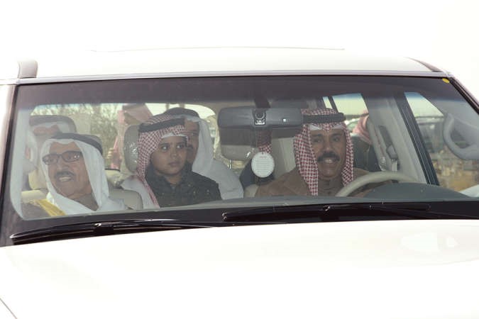 صاحب السمو الامير وسمو ولي العهد لدى وصولهما الى مقر المهرجان