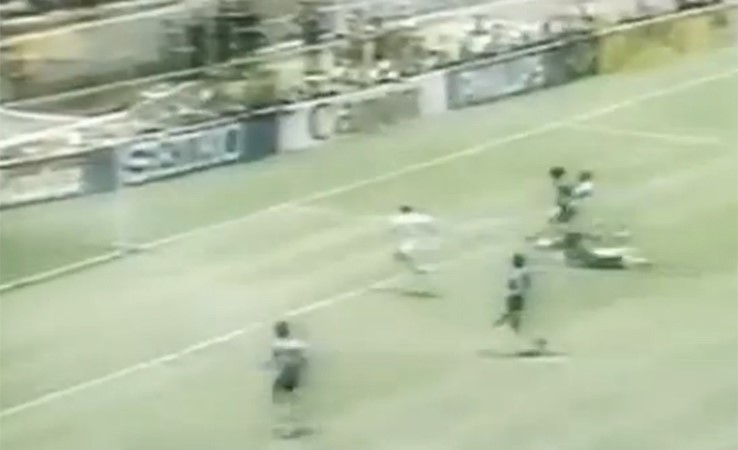 بالفيديو.. أجمل هدف فى التاريخ بزاوية جديدة 