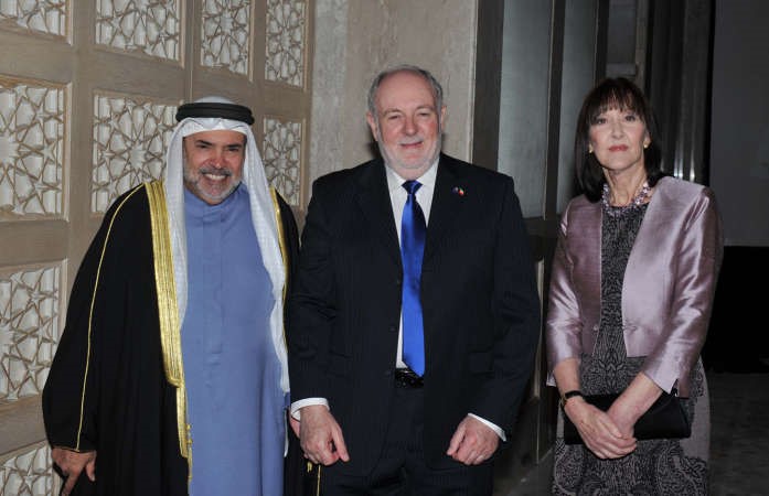 السفير البحريني الشيخ خليفة بن حمد ال خليفة مباركا﻿