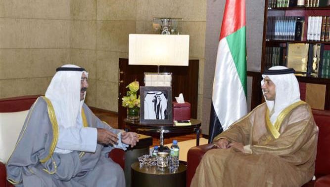 الشيخ منصور بن زايد ال نهيان مستقبلا وزير شؤون الديوان الاميري الشيخ ناصر صباح الاحمد﻿